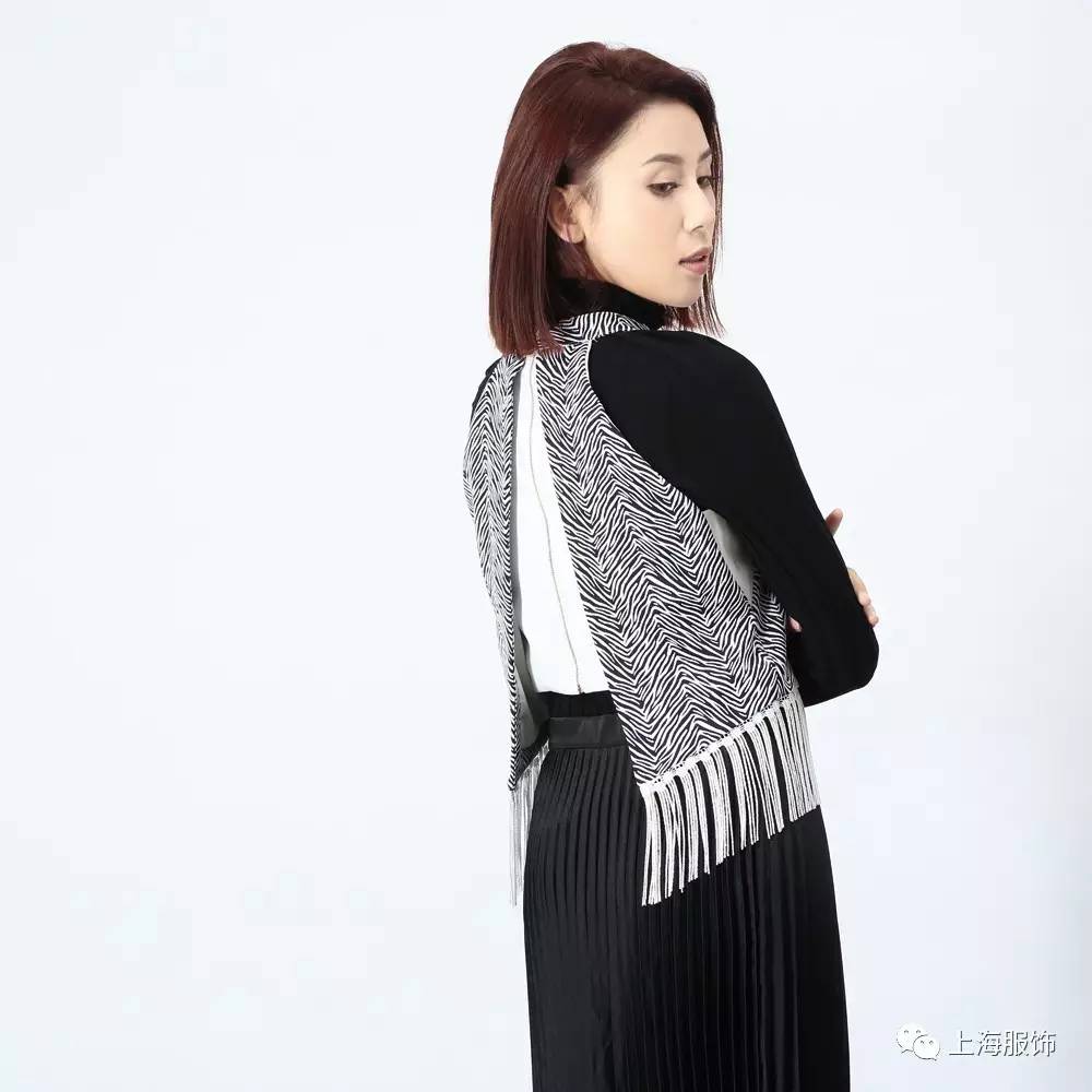 今年最火的十大单品,衣橱必买的100种单品