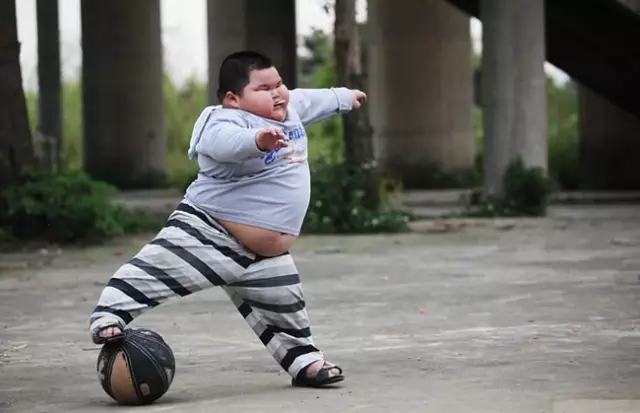 足球踢球规则及注意事项,足球科普课程