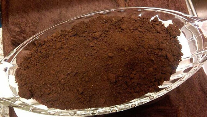 家里地砖走路发粘怎么办,家里地砖回潮