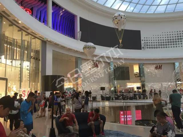 墨市BoxingDay现场:蔻驰5折!兰蔻YSL7折