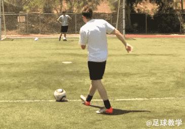 足球克里斯如何踢出弧线球,足球基本功弧线球