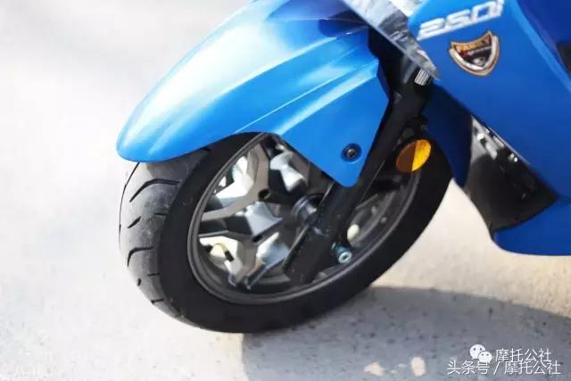 光阳赛艇250和三阳300怎么选,光阳赛艇250能换300缸头吗