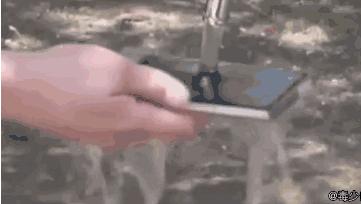 手机屏进水有水印简单的解决方法,手机进水黑屏了但是有声音怎么办