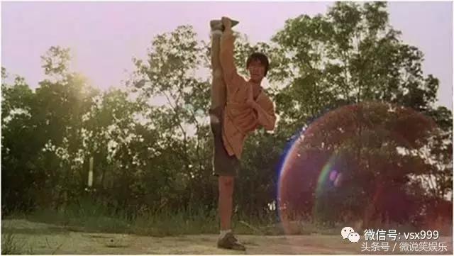 李小龙和周星驰的师傅,周星驰李小龙动作对比喜剧之王