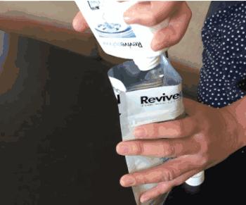 手机屏进水有水印简单的解决方法,手机进水黑屏了但是有声音怎么办