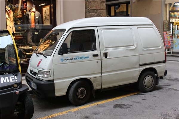 蜜月旅行惊现知豆比亚迪，顺着德法瑞意饱览欧洲的新能源汽车