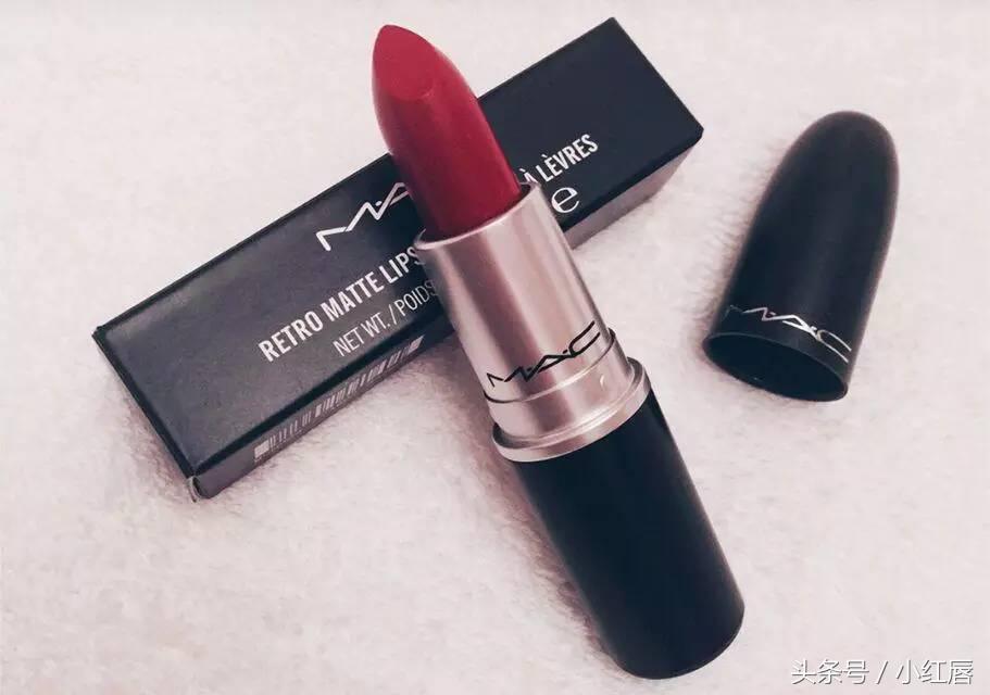 今年第一支口红ysl,迪奥口红999滋润颜色和普通正红色