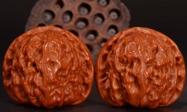 为什么核桃一点油都没有,刷核桃需要上油吗