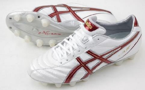 实战足球鞋最便宜,卡尔美速度型足球鞋实战