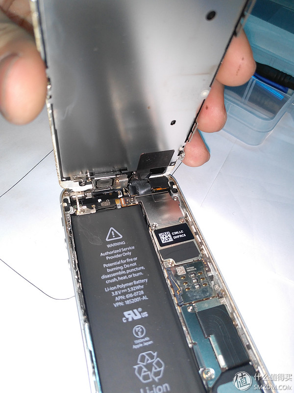 iphone5s摇动机身有响声,苹果手机振动失灵自己反复震动