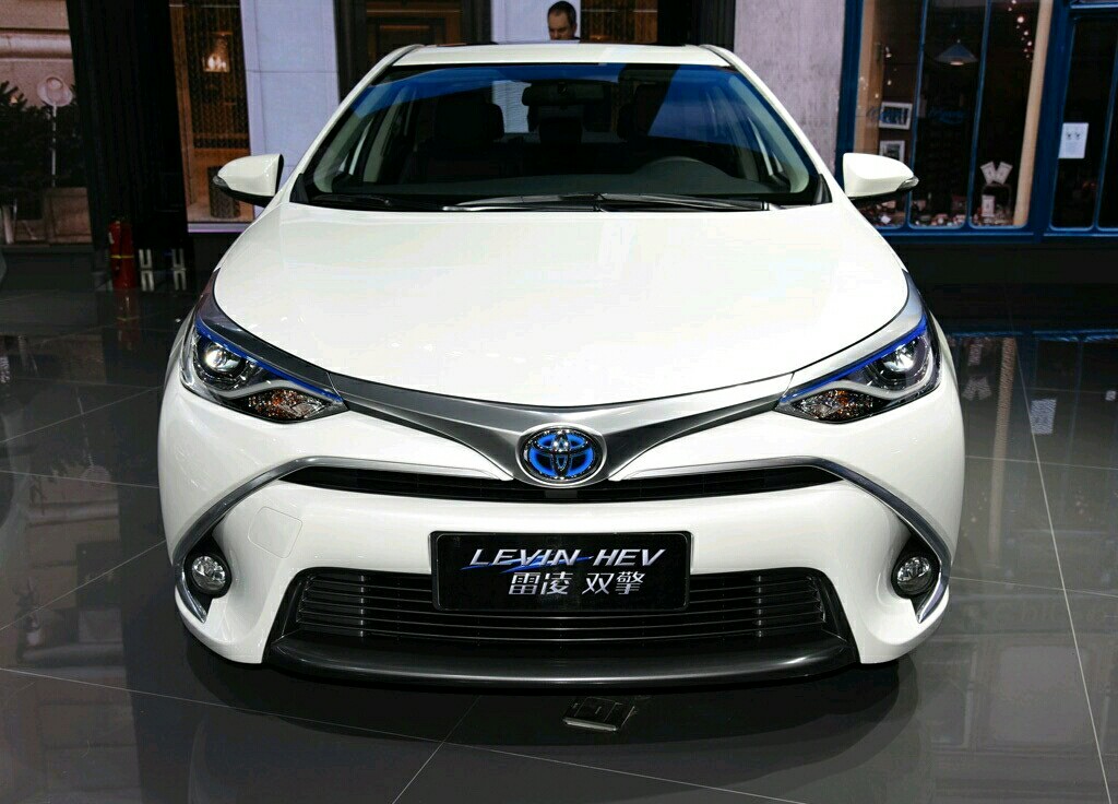 雷凌混动运动版和普通版哪个好看,2018年雷凌混动版好吗