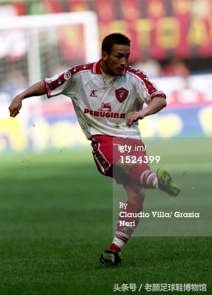 what足球,what鞋是什么牌子