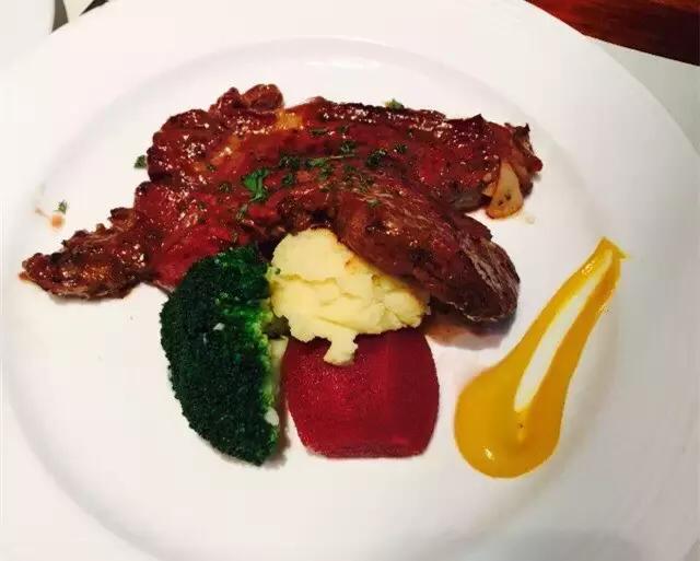 沈阳十大必去的餐厅探店,38年老字号美食探店沈阳