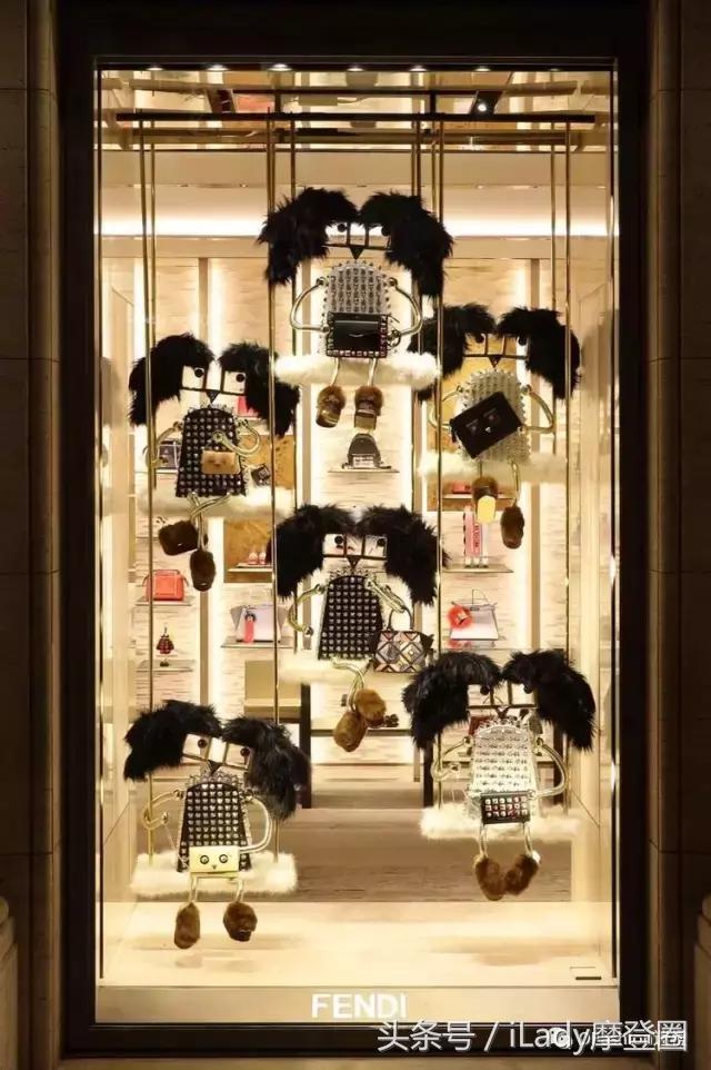 Fendi这只魔性表情包,将会成为17年最火的ITBAG