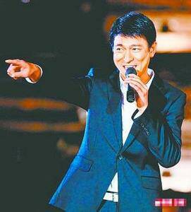 刘德华不为人知背后的故事,刘德华为啥那么受人尊敬