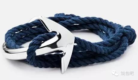 唯物|情人节倒计时,去看50个潮牌出的超级碗纪念球,独一无二