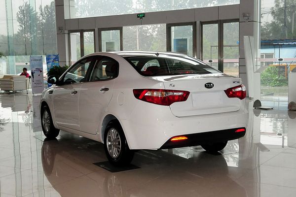 怎样选购高档又省油的车,如何选购性价比高的汽车