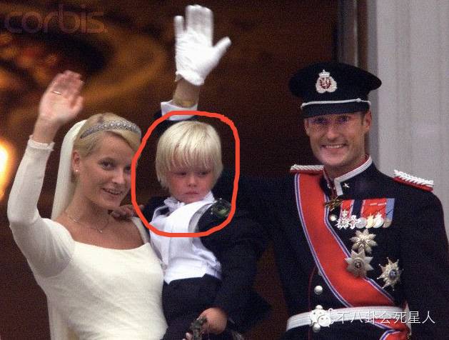 现在还有王子爱上灰姑娘？女招待、女兵、未婚生子戏码不要太多哦