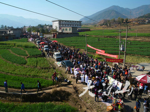 德昌有个村庄3000年前农具嵌墙上当地欲办草坝场农耕文化节