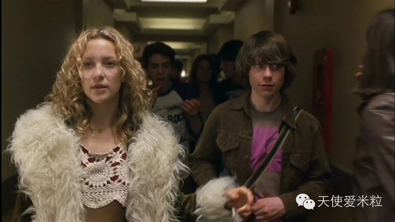 凯特哈德森墨镜遮面,凯特哈德森红毯秀