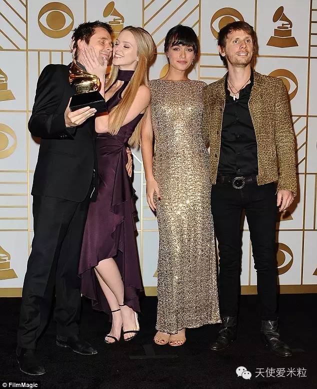 凯特哈德森墨镜遮面,凯特哈德森红毯秀