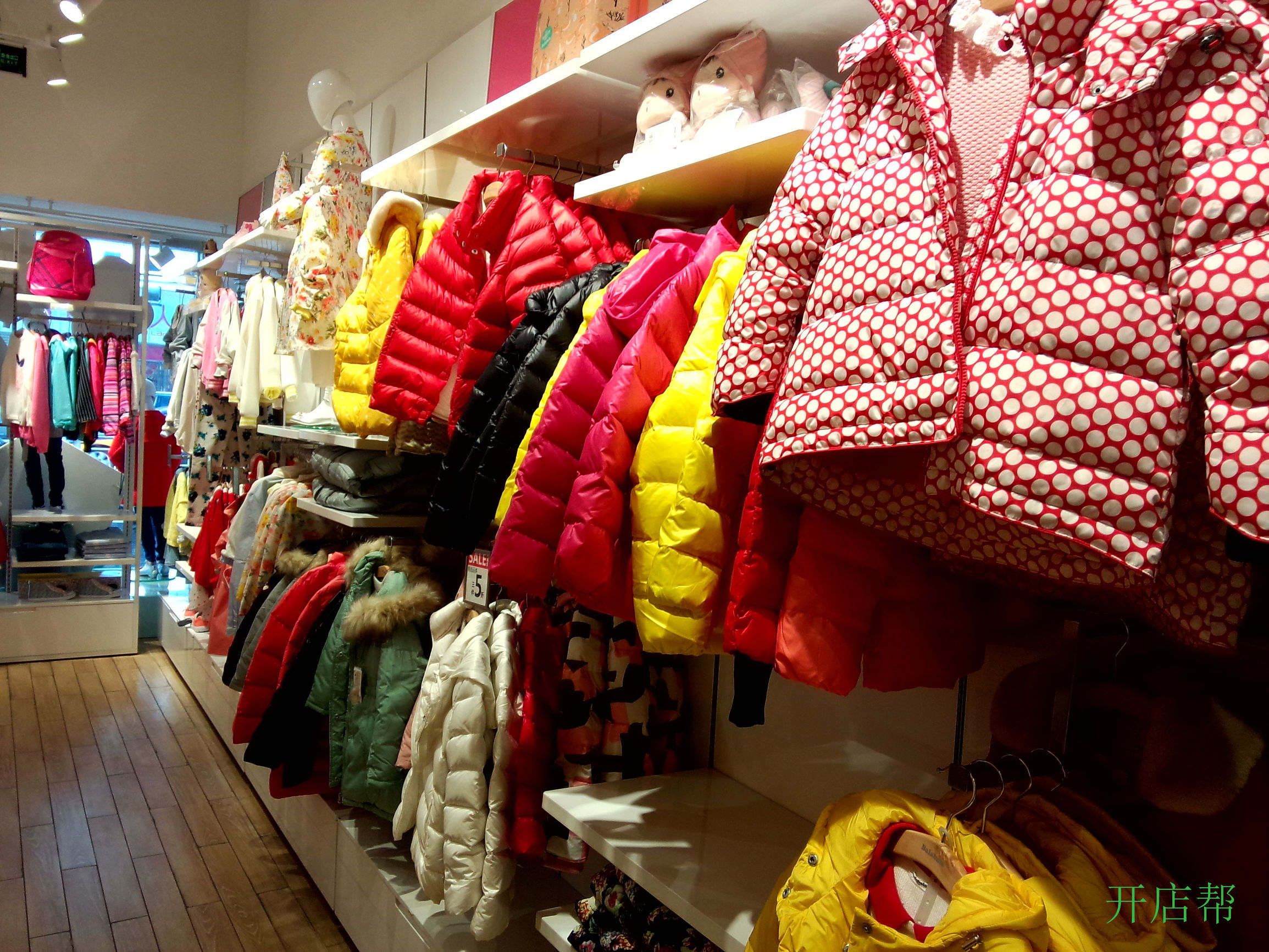 巴拉巴拉童装商场招商加盟条件,巴拉巴拉童装加盟店利润