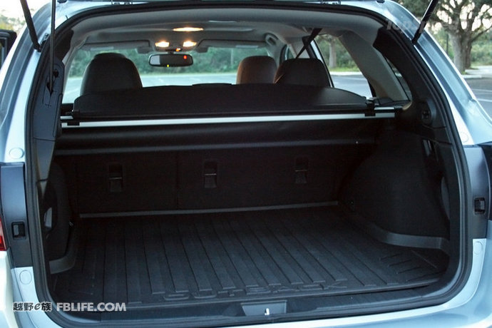 斯巴鲁傲虎2010款3.6r,斯巴鲁傲虎3.6评测