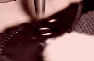 每个女人都应该拥有一双马丁靴,每个人都要有一双马丁靴