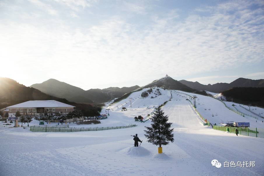 南山滑雪场自带雪板门票价格,北京南山滑雪场难度