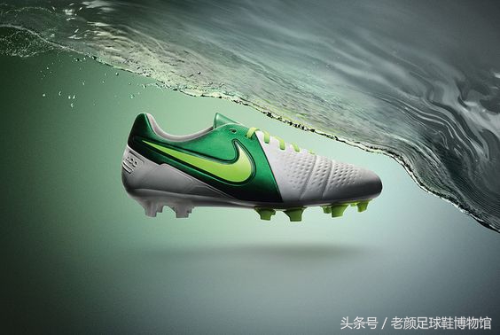 足球鞋阿迪和耐克谁更强,足球鞋耐克暗杀系列