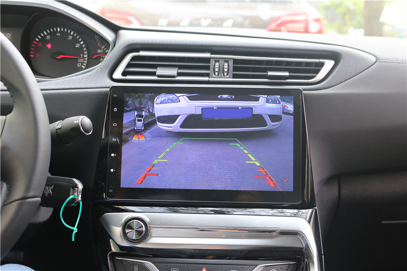 标致308改畅影10.2寸横屏机，2017就这么任性