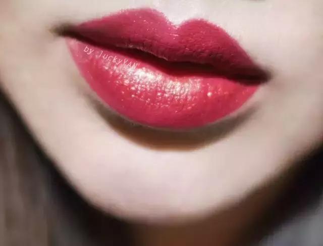 心机裸妆骗过直男伪素颜 (低至40元学生党素颜口红骗过直男)