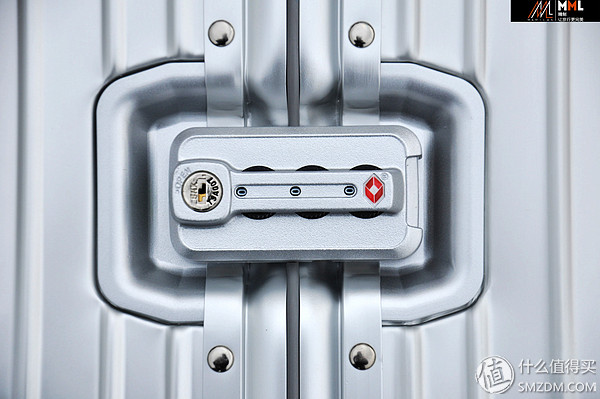 国产箱包性价比高,国产的箱包拉杆箱