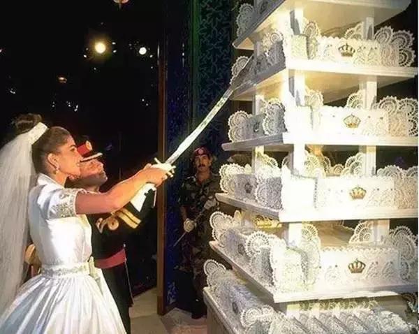 王室蛋糕,英国王室婚礼蛋糕盘点