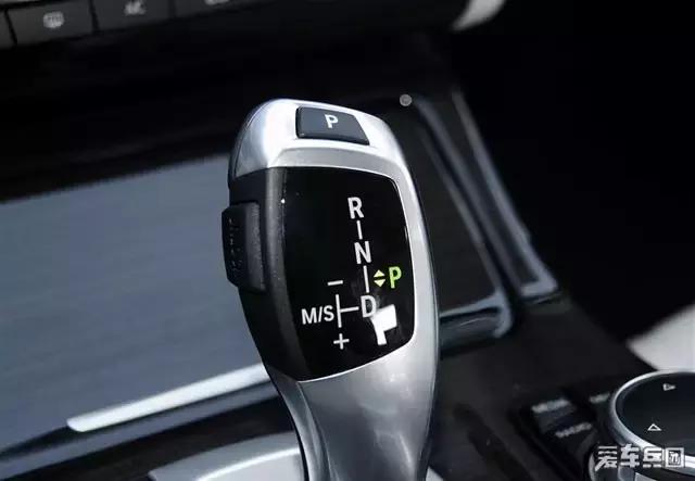 手自一体和序列式操作有区别吗,手自一体是既能手动又能自动吗