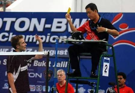 羽毛球的红黄牌,羽毛球黑贴