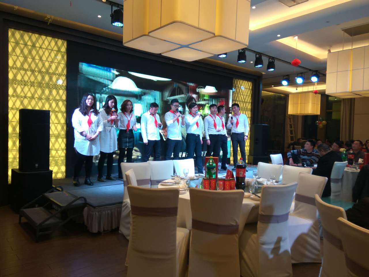 红牛装饰公司简介,红牛装饰创新效果图