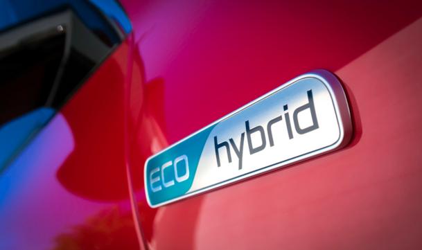 起亚混动和丰田混动哪个好,韩国的混动可靠不