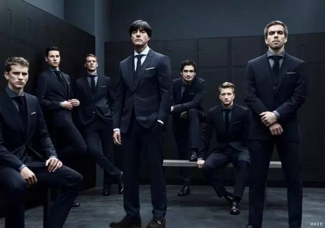 足球谁穿西装最帅,足球运动员穿西装最帅