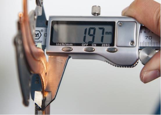 雷蛇灵刃razerbladepro,雷蛇买灵刃14还是灵刃15