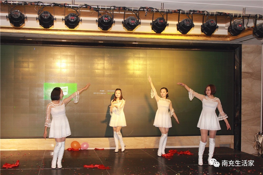 鍚屽績鑱氬姏閫愭ⅵ鍓嶈骞翠細瑙嗛,鍚屽績鍏辫耽绛戞ⅵ2018