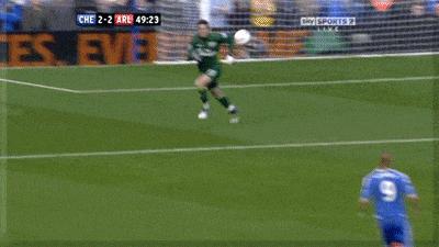 100个笑死人的足球集锦,搞笑足球动图