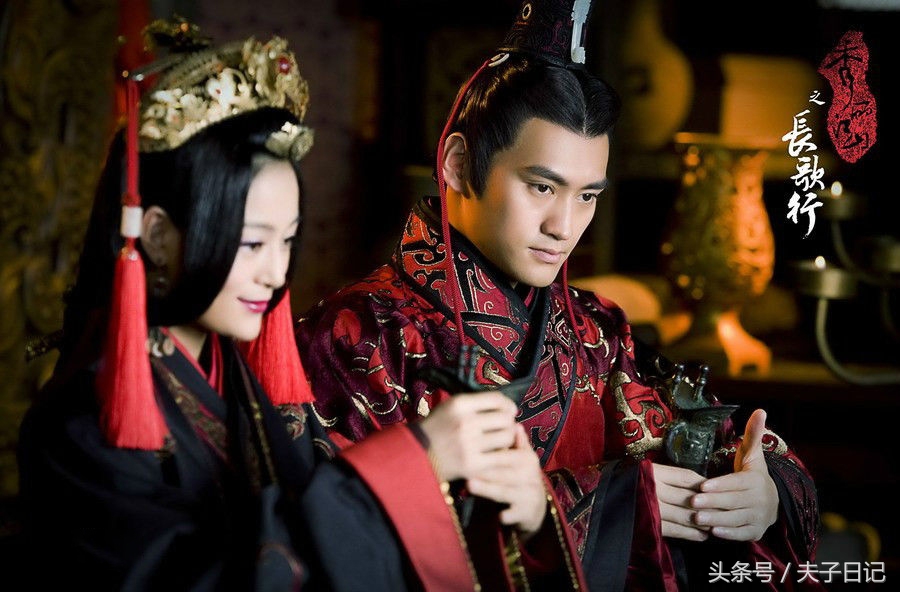 因为皇上的懦弱导致两位皇后悲剧,两个皇后的命运