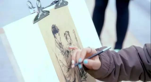 李小璐张译主演电视剧刻骨铭心,张译李小璐电视剧守护丽人吃猪蹄