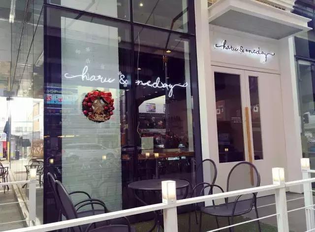 等有钱了，追到韩国欧巴们的店里来场美妙的偶遇！