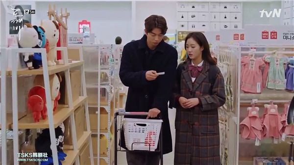 被《鬼怪》虐哭的你们还记得阿加西在名创优品的小确幸吗?