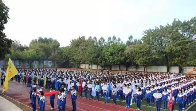 致所有在石滩读过书的同学,回去再看母校一眼吧!