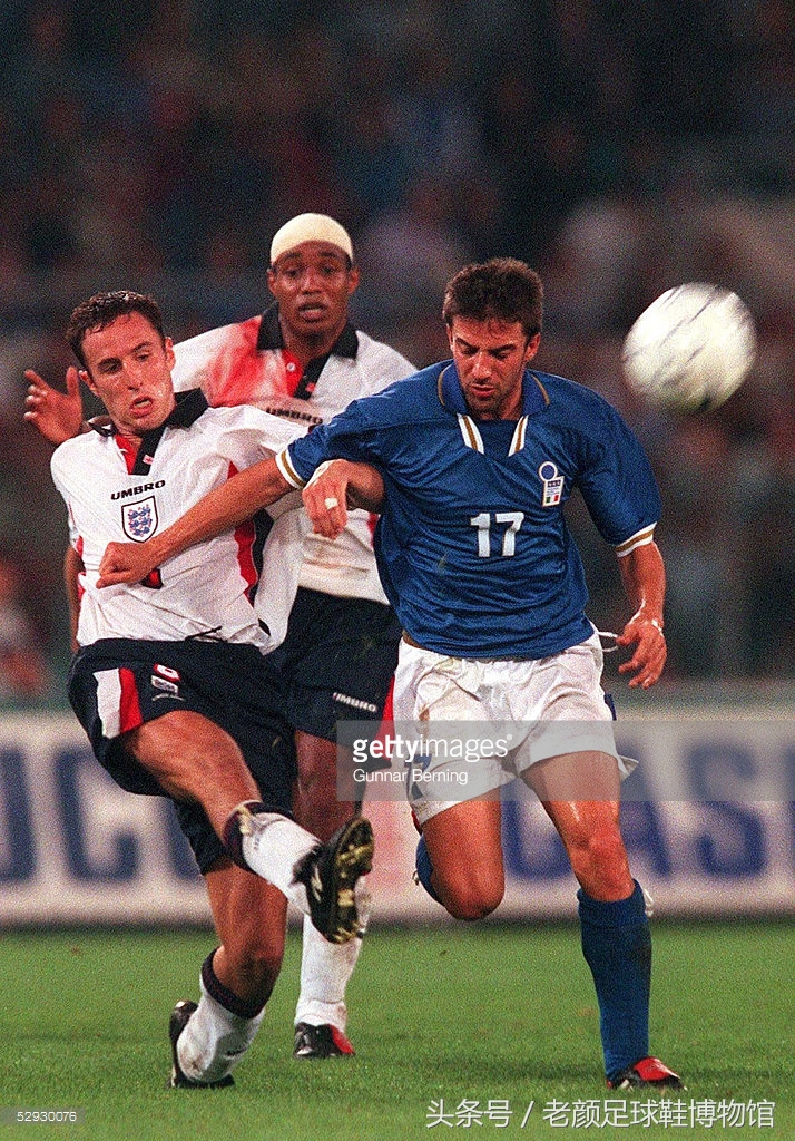 门外汉nb踏入足球市场是自找没趣？其实它也是30年球鞋老司机