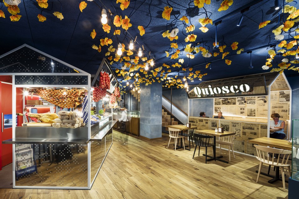 “家以外的家”繁花似锦–巴塞罗那花园餐厅