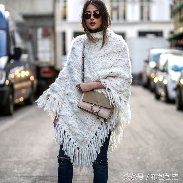 男大学生斜挎包街拍,斜挎包过年回家